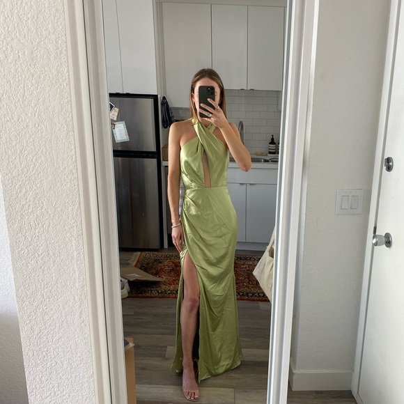 ELLIATT Begonia Maxi Dress Avocado Green Satin - Picture 2 of 9